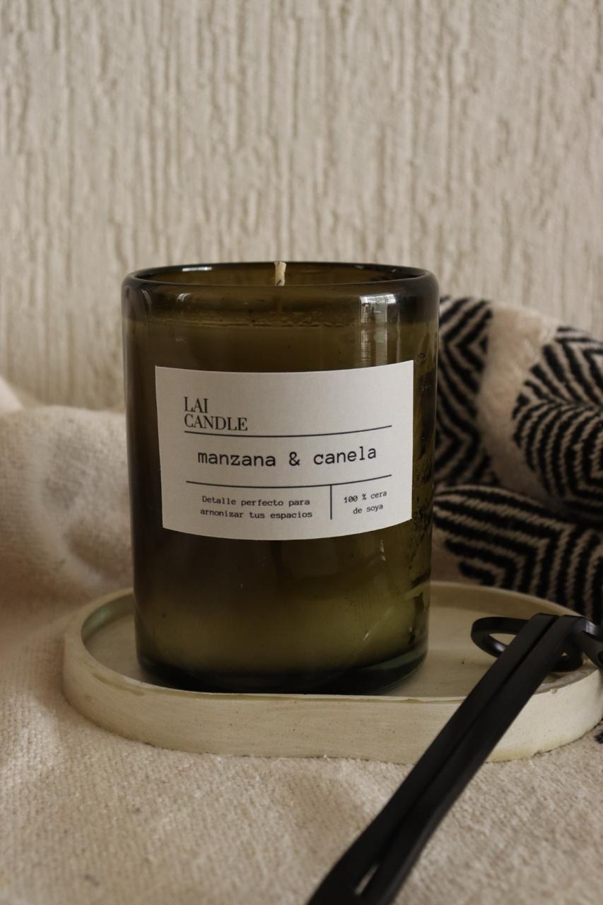 vela aromatica en vidrio soplado I Manzana & canela